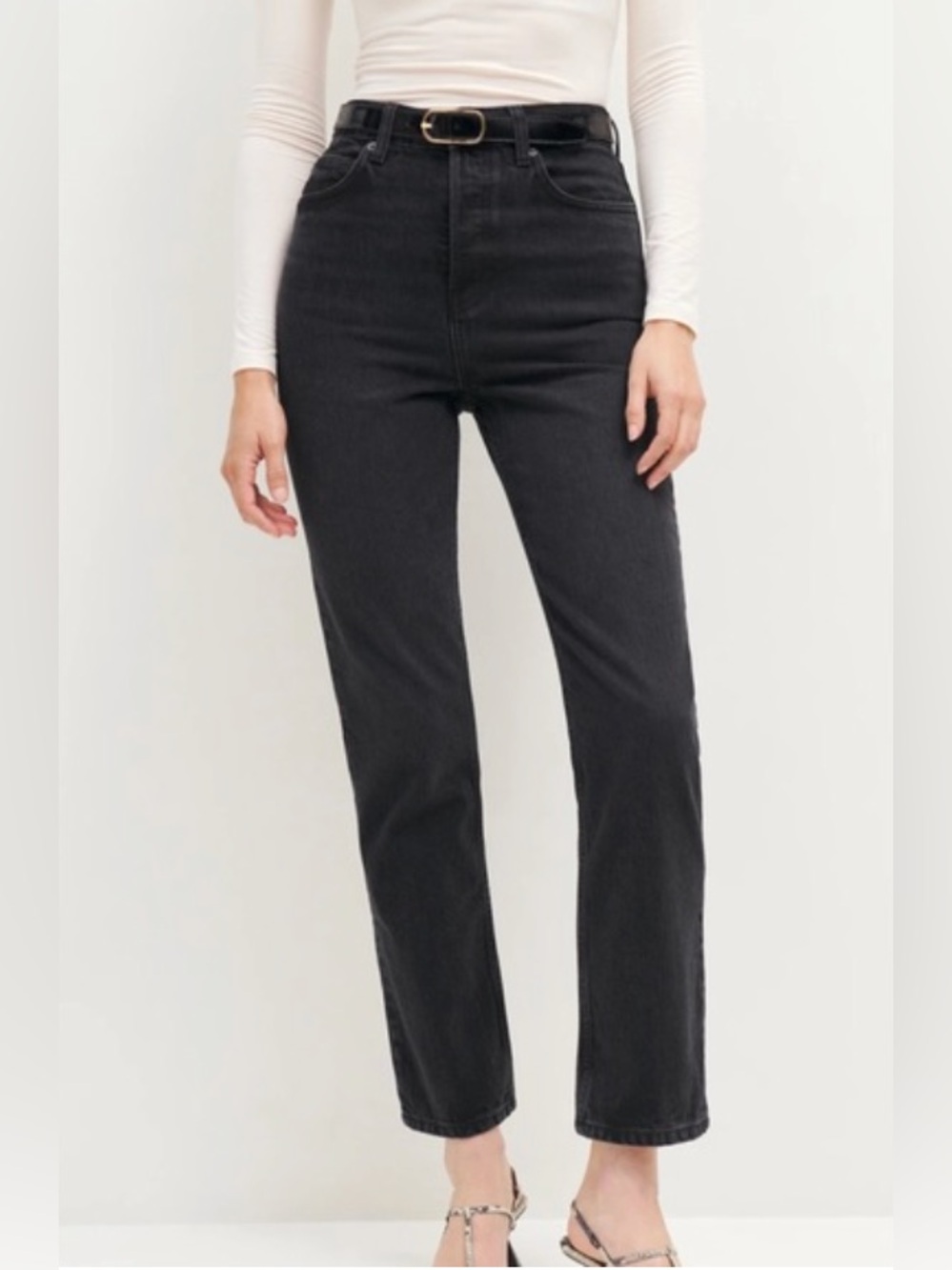 Reformation Cropped Cynthia Jeans in Washed Black